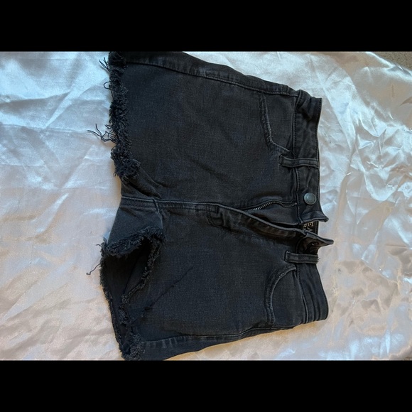 American eagle shorts - Picture 2 of 3